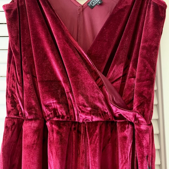 Velvet Jumpsuit - Picture 3 of 5